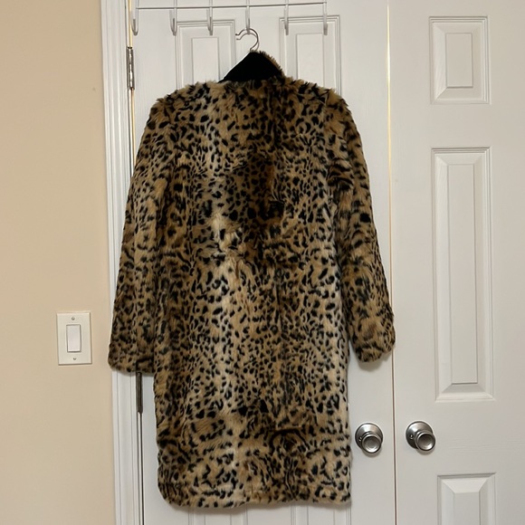 Leopard fur coat - Picture 2 of 5